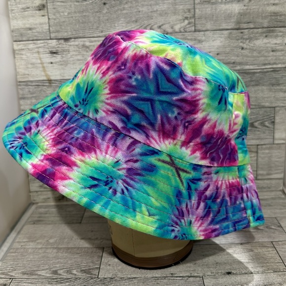 Pink green tie dye summer beach bucket hat - Picture 2 of 4